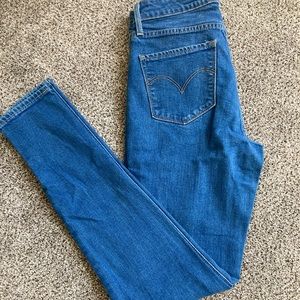 Levi’s 721 highrise size 28